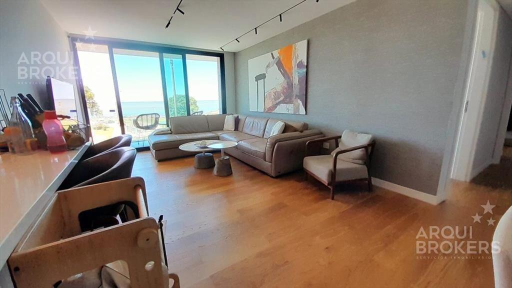 Venta apartamento dos dormitorios en Puerto del Buceo con