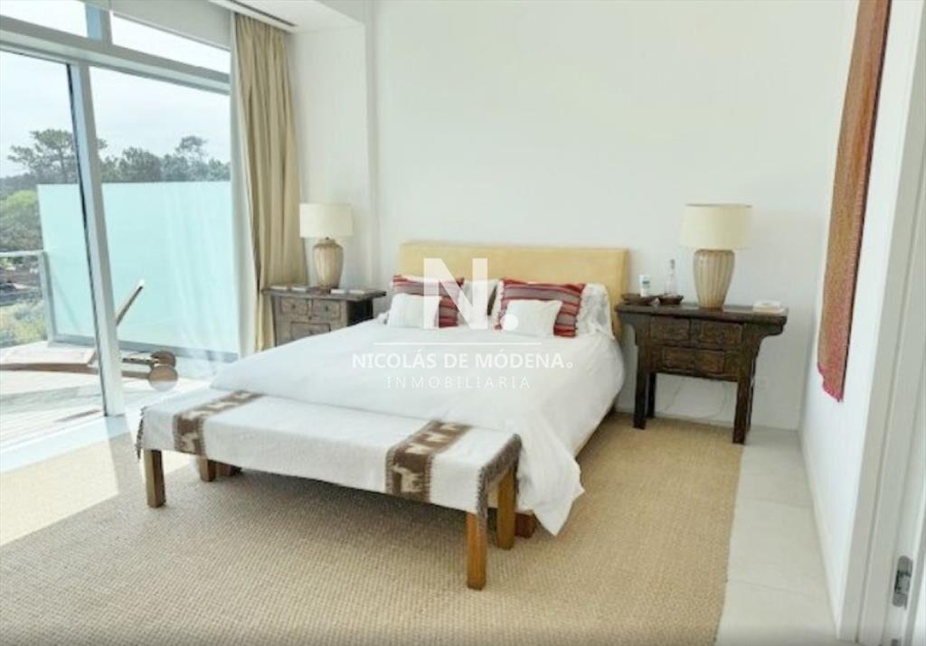 En venta apartamento de 3 dormitorios en Brava,