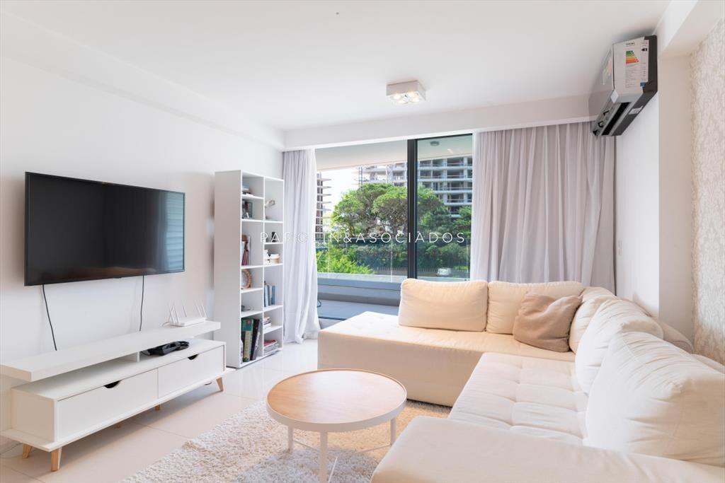Apartamento en venta en Torre Esmeralda, Punta del Este.