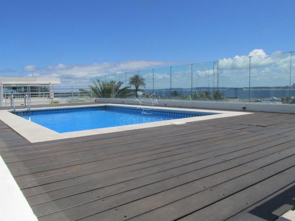 Apartamento con vista al puerto