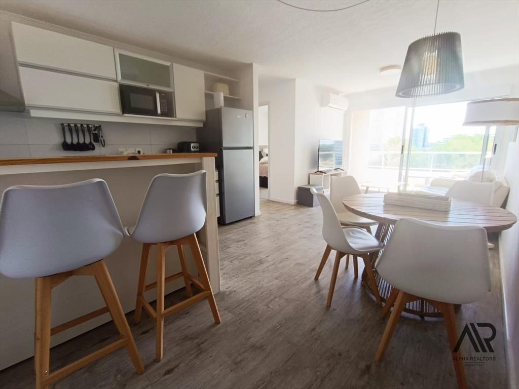 Apartamento en venta c/ cochera en Playa Brava