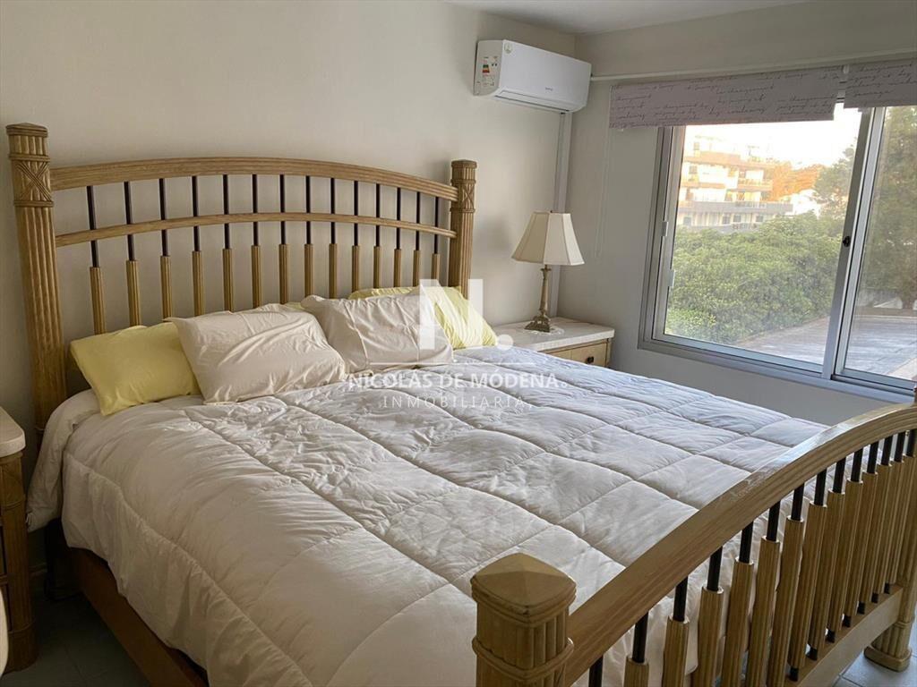 Venta Apartamento de 2 dormitorios en Pinares, Punta del Es