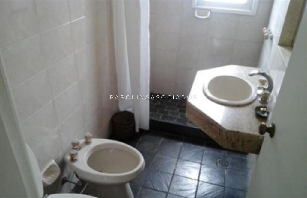 Casa de 4 Dormitorios en Venta en la Barra.