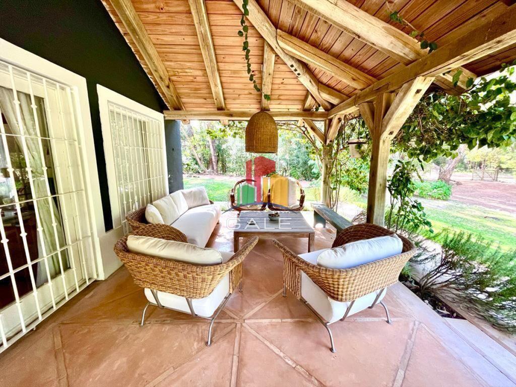 Vende casa de 4 dormitorios en Pinares, Punta del