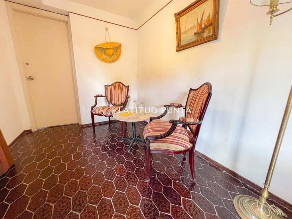 Casa entre Roosevelt y la mansa a la venta.