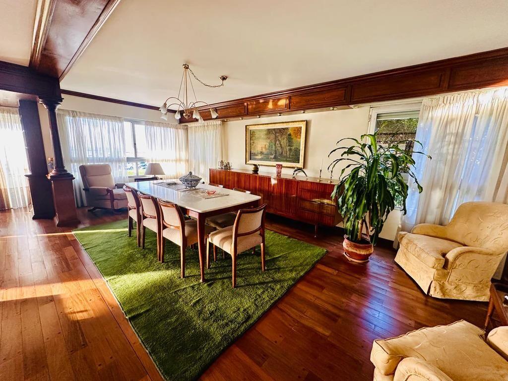 Venta Apartamento 3 Dormitorios y Servicio Completo Garaje D