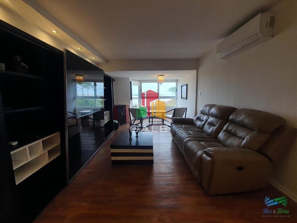 Edificio de 3 dormitorios en Punta del Este primera línea