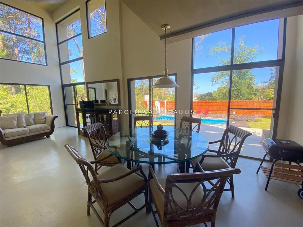 Casa en venta en Rincón del Indio 5 dormitorios con piscin
