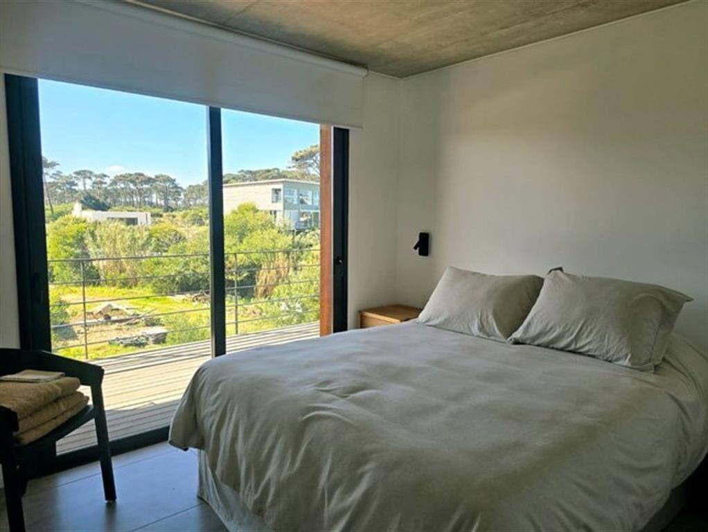 SEMIPISO EN VENTA EN MANANTIALES,2 DOR/2 BAÑOS