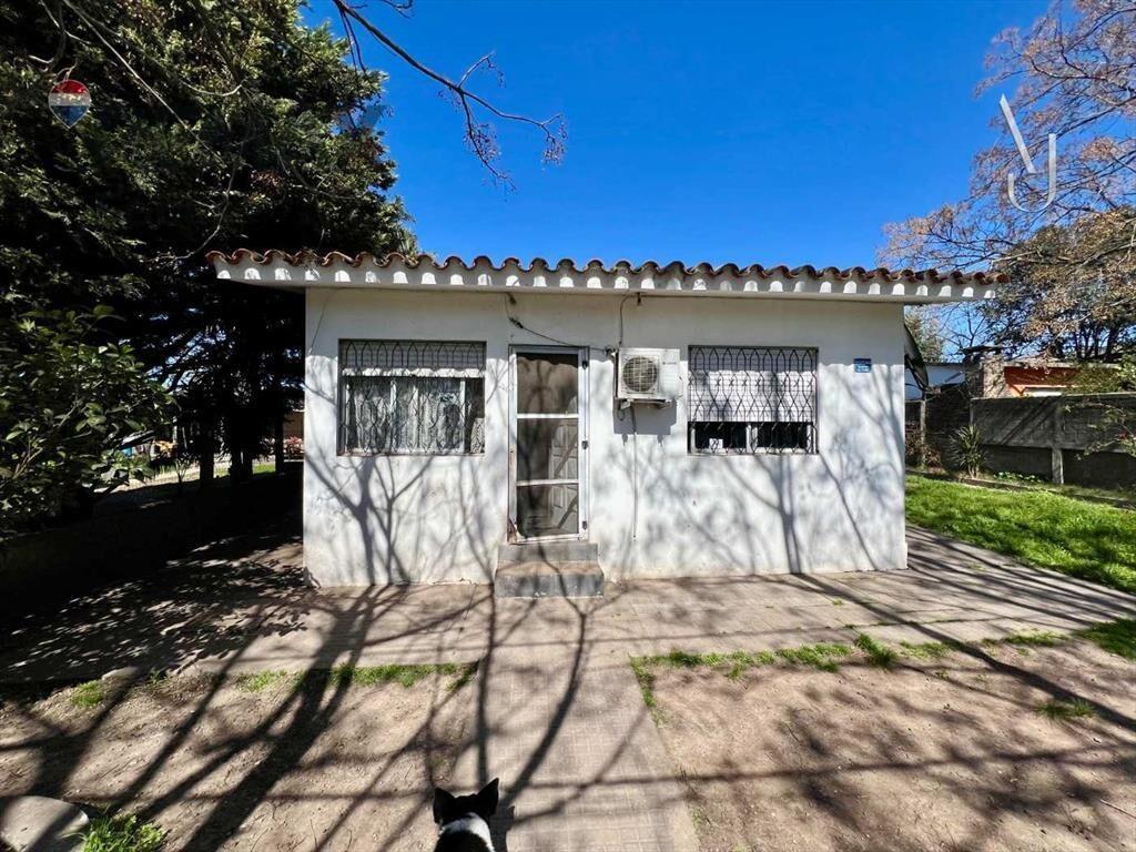 Venta de casa + apartamento en Barros Blancos