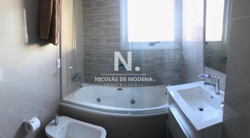 Apartamento de 3 dormitorios con parrillero en a