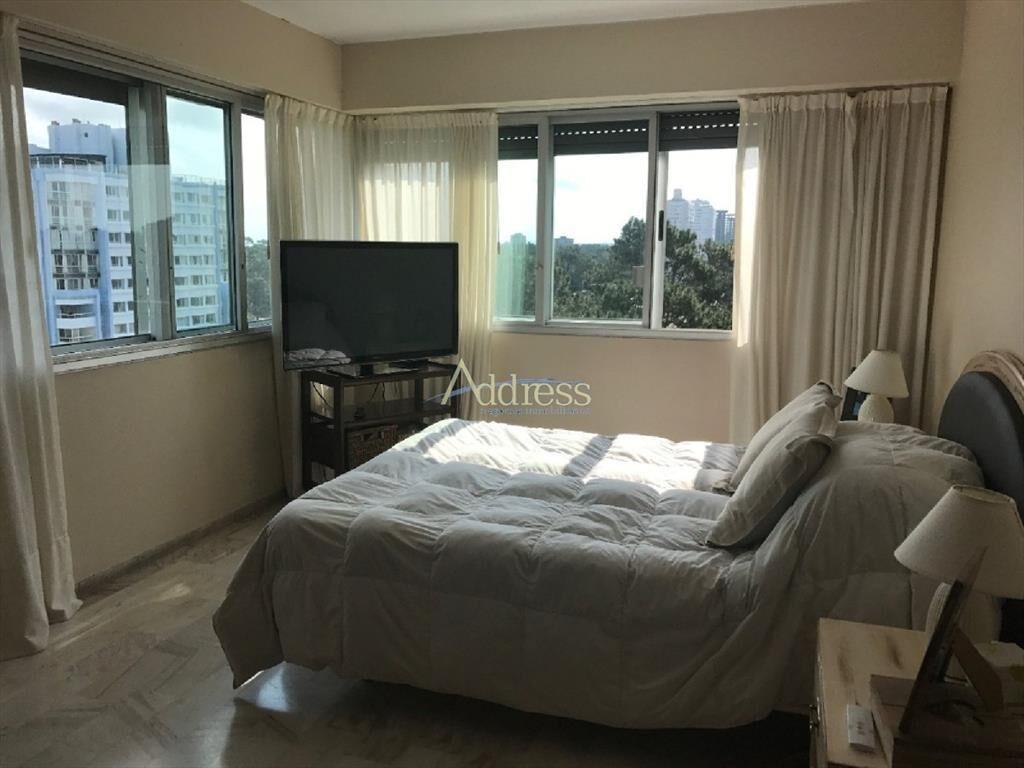 Espectacular departamento en Roosevelt con todos los servic