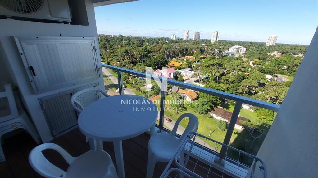 Departamento de 2 dormitorios, piso alto, Lincoln Center, c