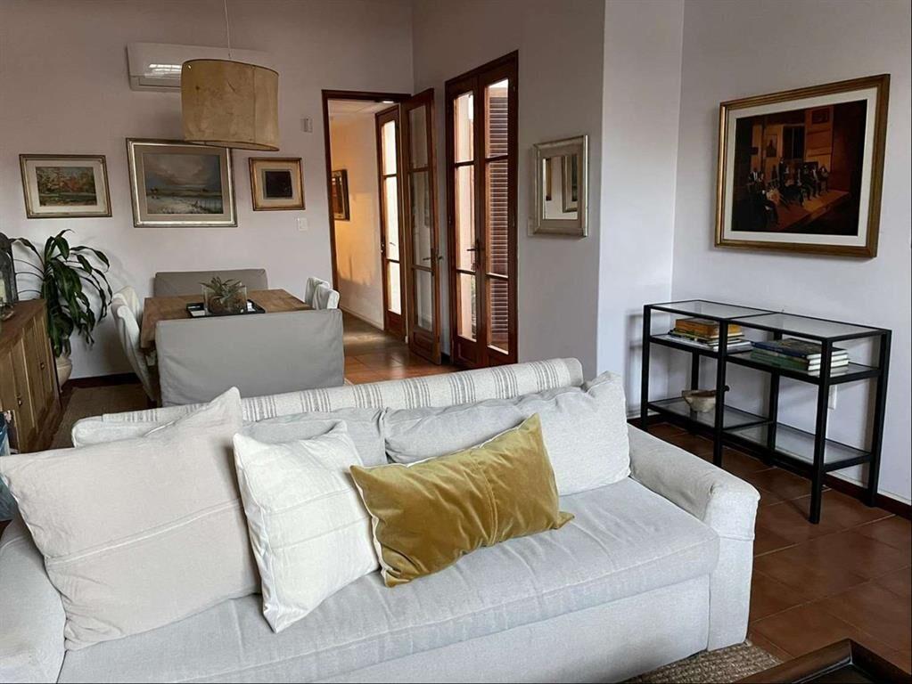 Espectacular casa reciclada con jardín y piscina
