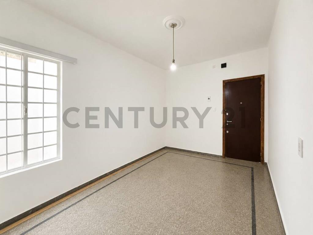 Alquilado en $ 28.500 - 2 dormitorios-2 patios- GC bajos-...