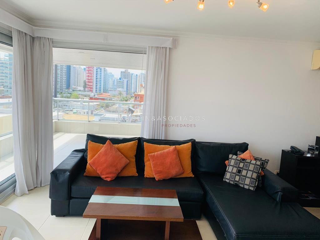 Apartamento en venta de 3 dormitorios en Punta