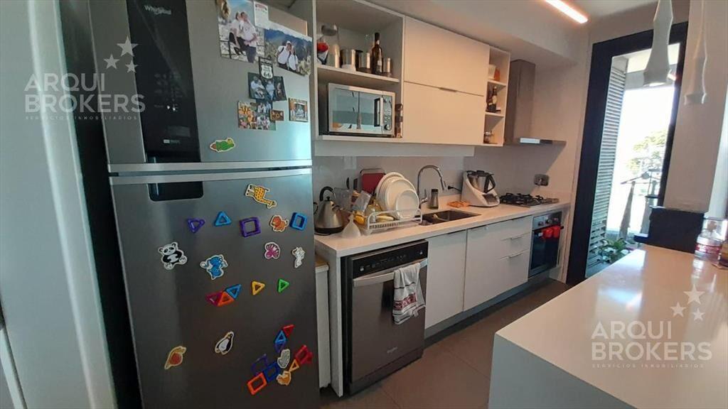 Venta apartamento dos dormitorios en Puerto del Buceo con