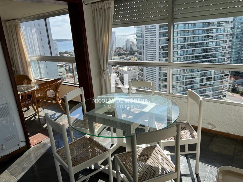 Apartamento en Venta de 3 dormitorios en parada 2
