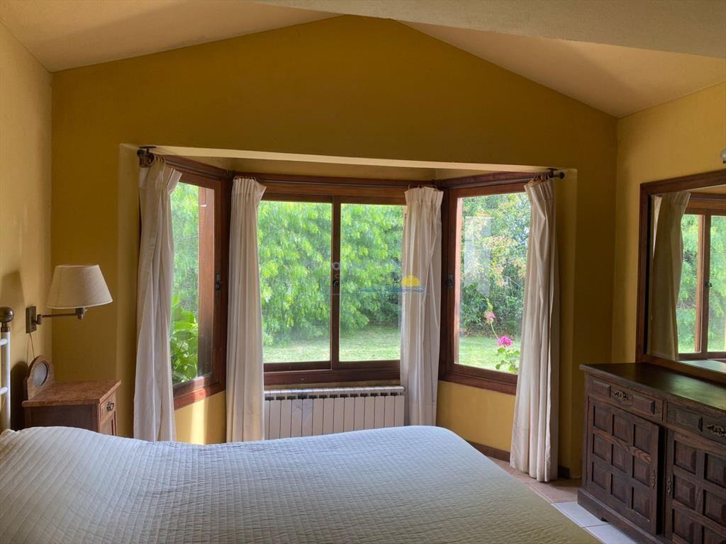 Casa 4 dormitorios Pinares venta