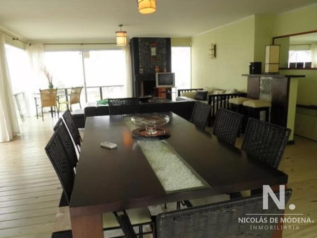 Venta casa 5 dormitorios Montoya La Barra