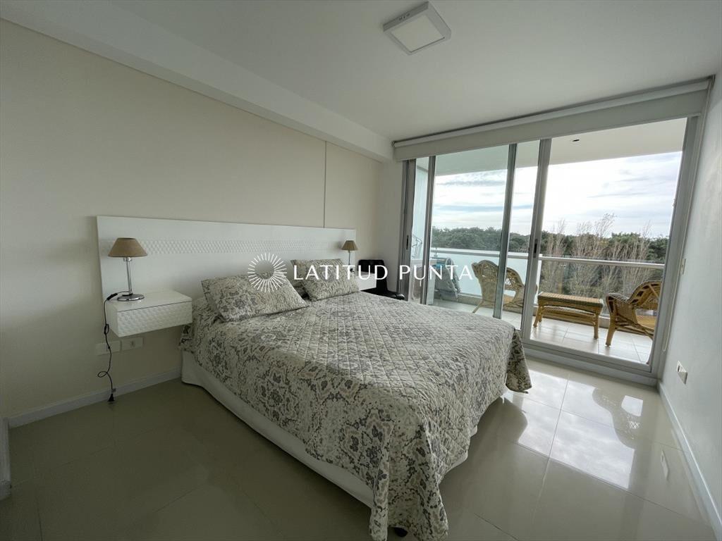 Apartamento en Roosevelt, 1 dormitorio y medio