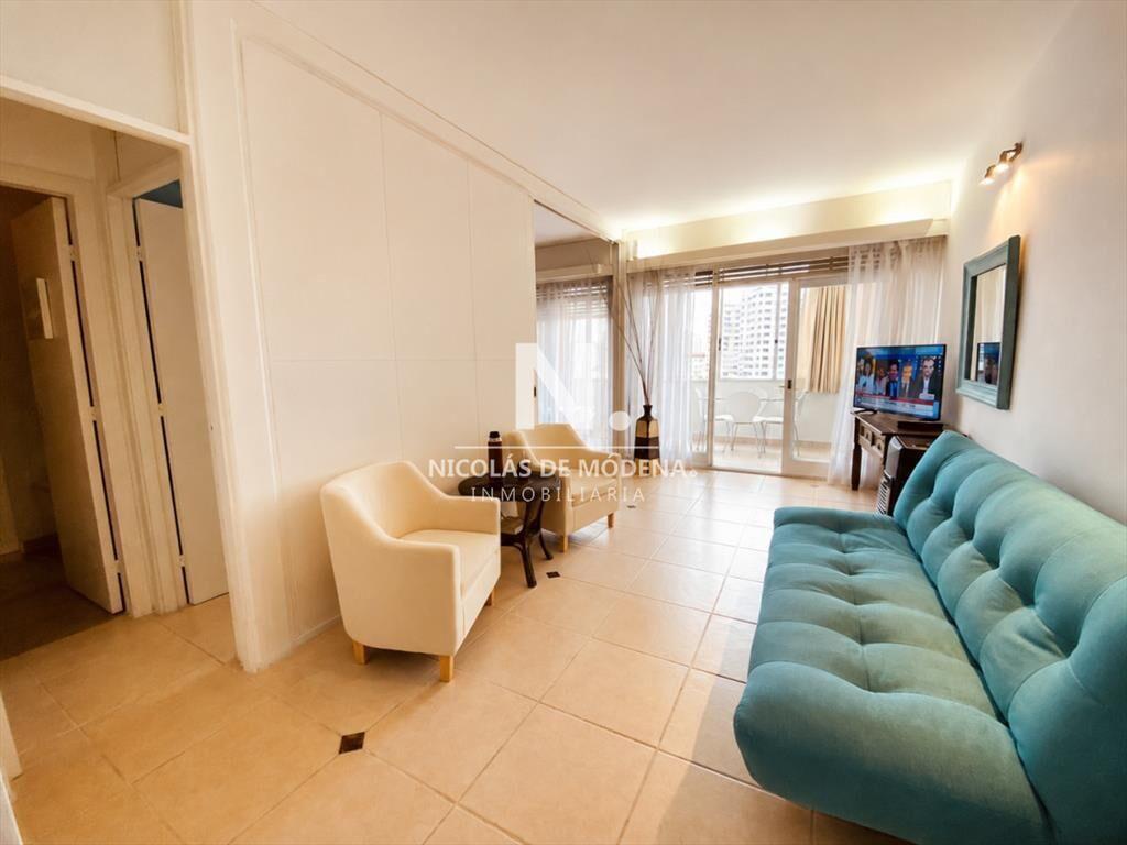 Apartamento de 1 dormitorio frente al mar , todo