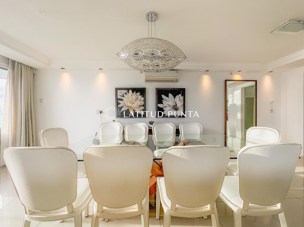 Apartamento de 3 suites más dependencia en Mansa