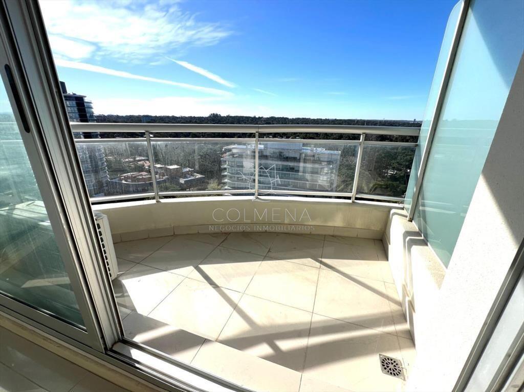 apartamento en venta de 3 dormitorios 3 baños,