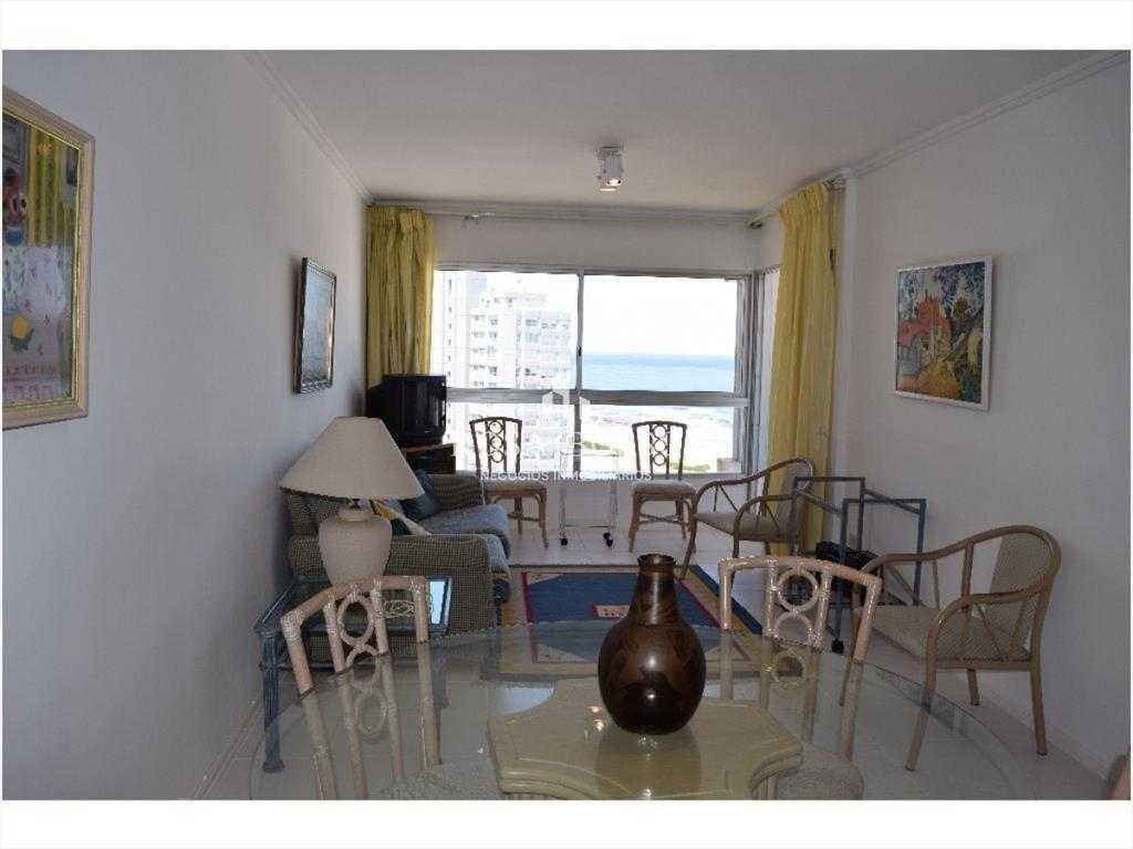 Apartamento en Brava, 1 dormitorios *