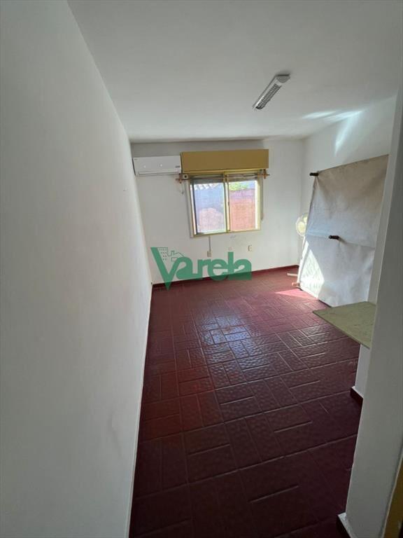 Exclusivo Complejo, casa principal y 10 con a mts