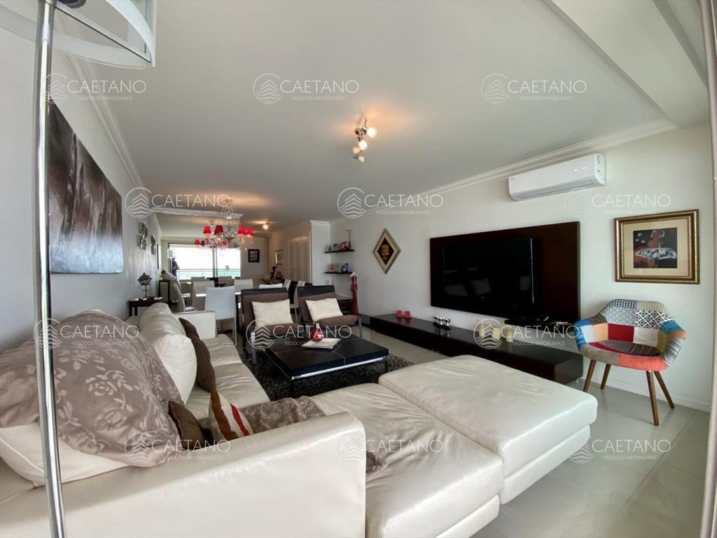 Alquiler anual o temporal apartamento tres dormitorios Impe