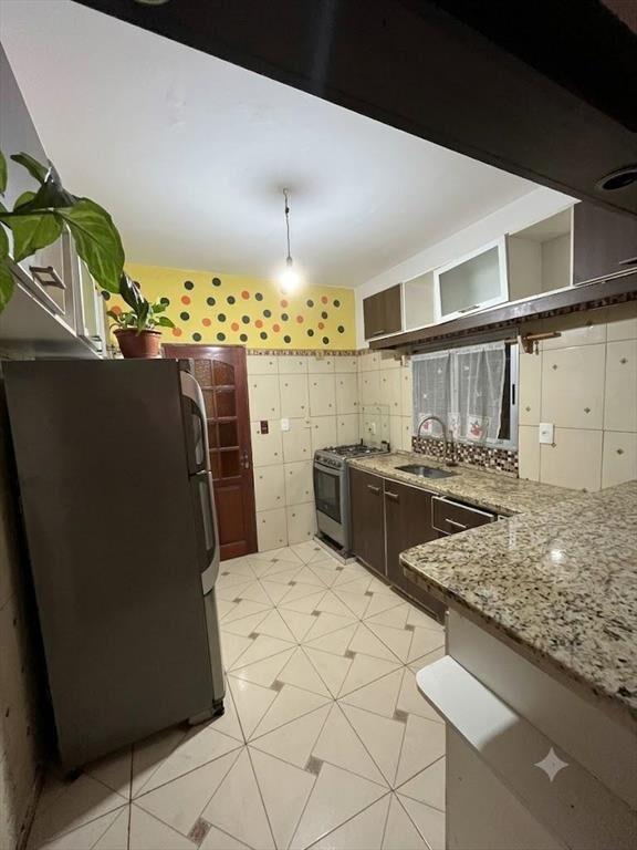 Venta casa 3 dormitorios Maroñas, más 3 Apartamentos y 1 De