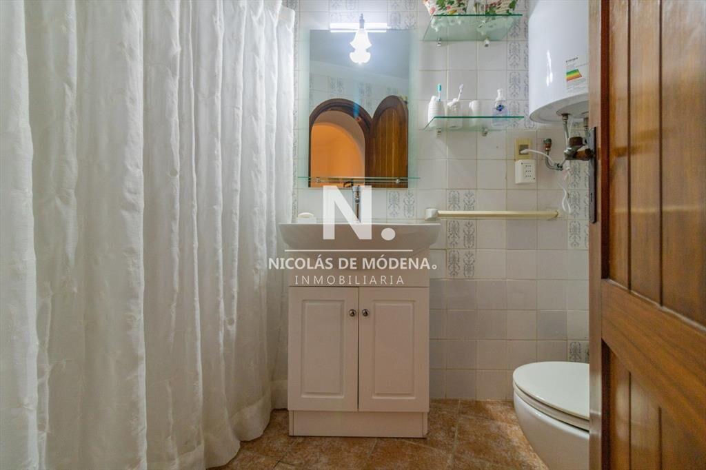 En venta casa de 3 habitaciones en Solanas, Punta