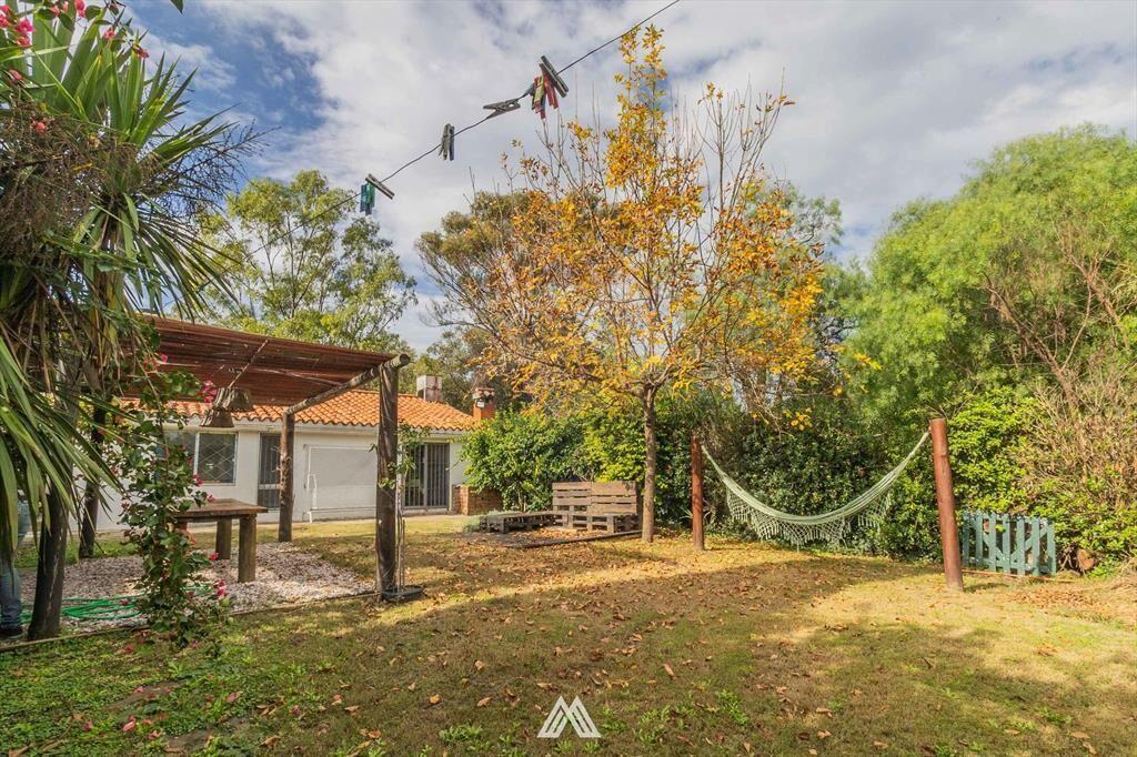 Venta casa dos dormitorios y garaje en San Luis