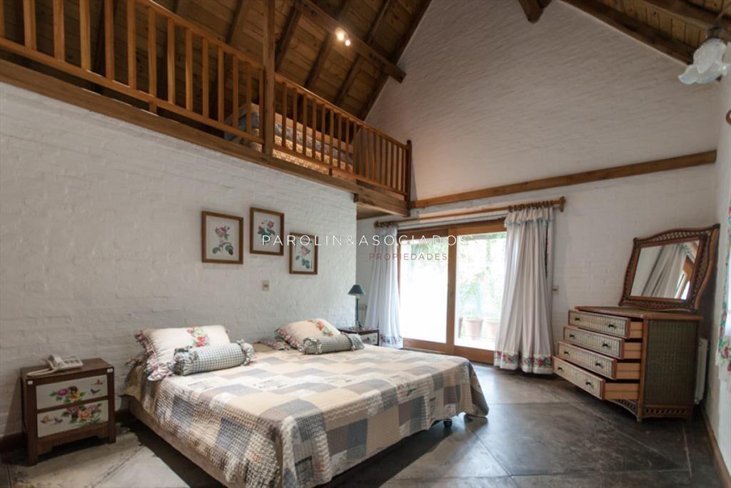 Punta del Este, chalet con 4600 m2 de tierra, 5