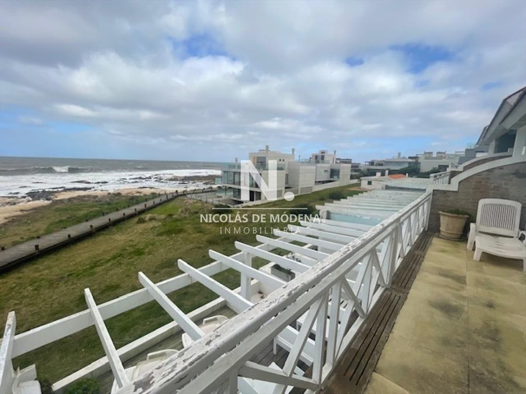Oportunidad! Apartamento en primera Linea en Montoya