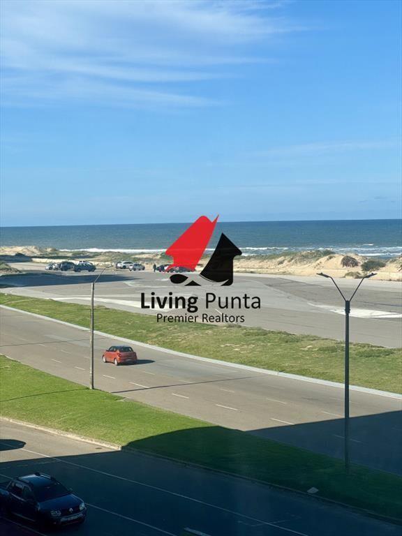 Increible unidad en venta en primera línea