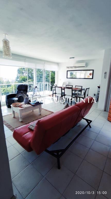 Casa en Punta Ballena con vista al mar