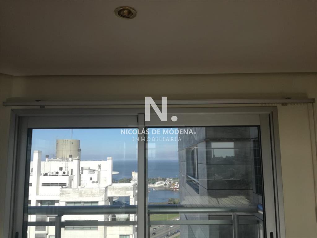 ESPECTACULAR VISTA EN EL MEJOR PUNTO DE MONTEVIDEO