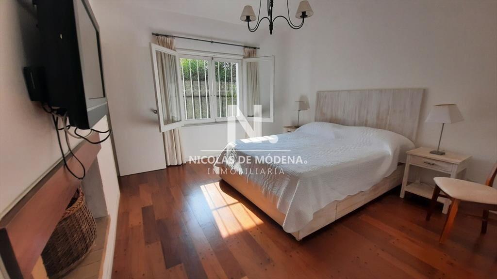 Exclusiva casa de 4 dormitorios con piscina en en