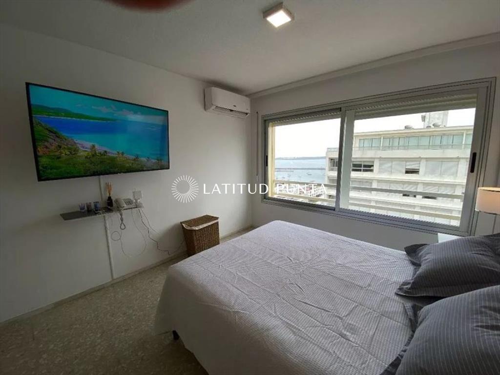 Península, apartamento de 3 dormitorios en piso