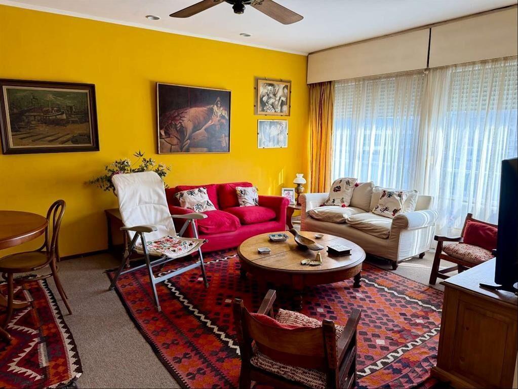 Venta apartamento 3 dormitorios, estar, servicio, amplio,