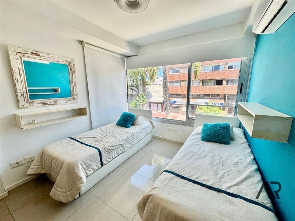 Moderno apartamento en venta Puerto de Punta del Este Ga...