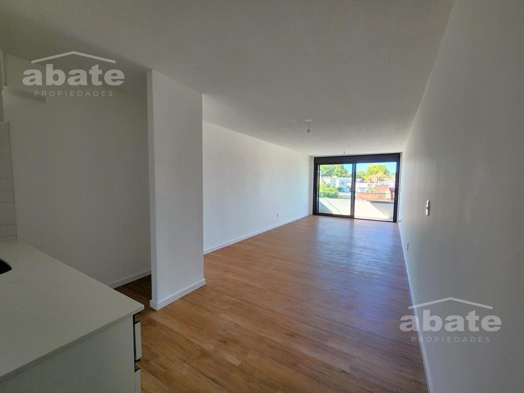 Venta de monoambiente con Solárium con parrillero en comple