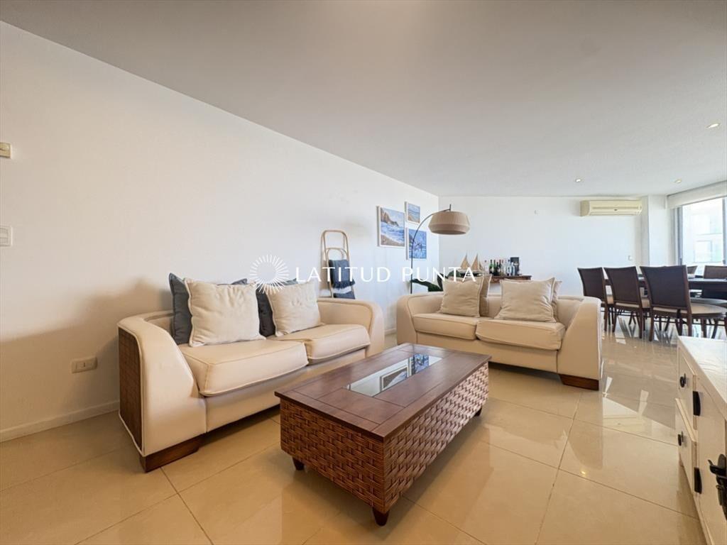 Apartamento en Brava, 3 dormitorios más