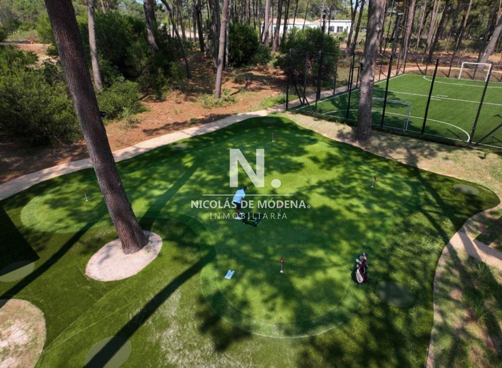 Terreno en barrio privado Reserva Montoya 500 mts