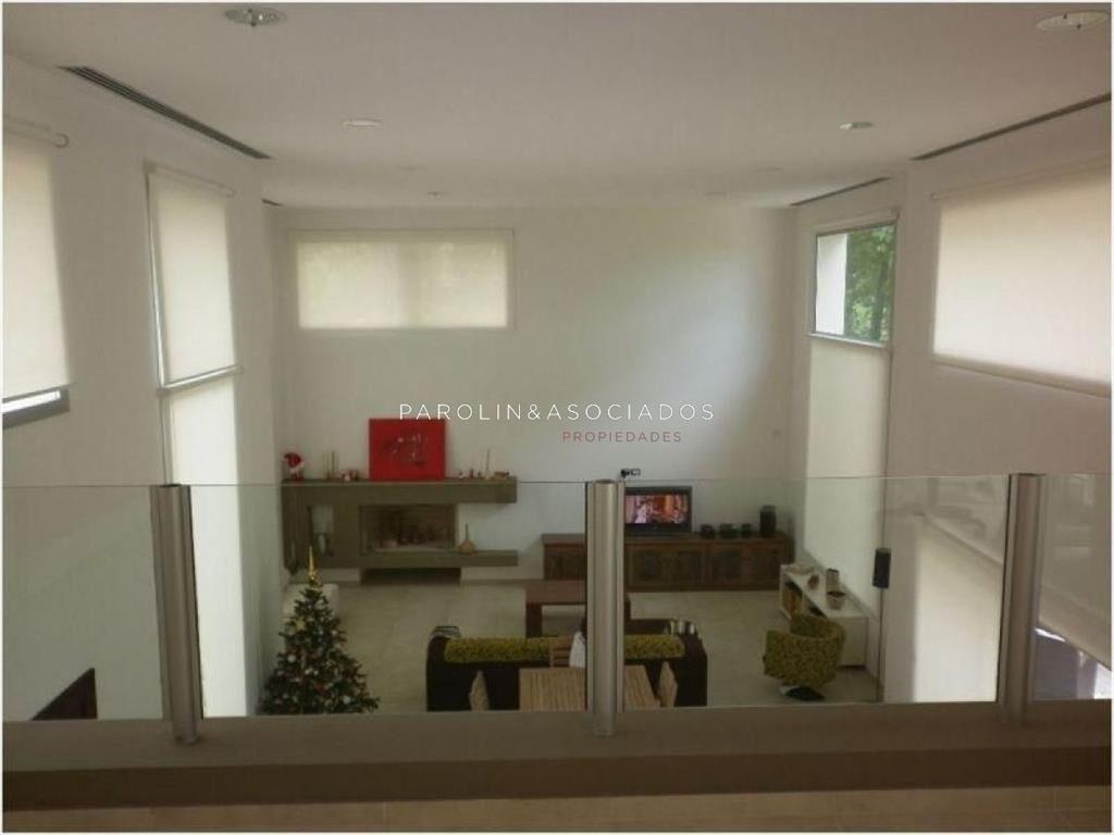 Casa e venta de 4 dormitorios en San Rafael, del