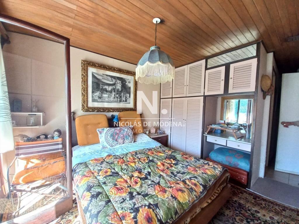 Vende casa de 4 dormitorios en Pinares, cerca del