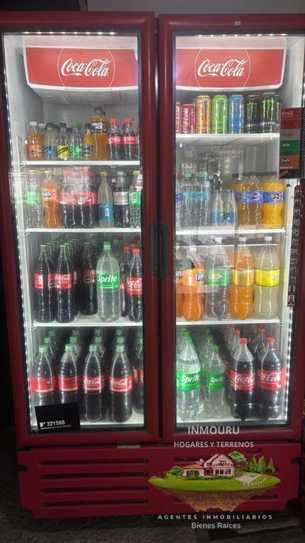 Venta de local comercial con casa en Barros Blancos