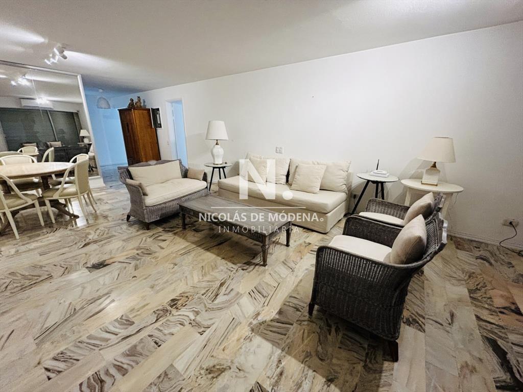 Apartamento en Venta, zona Puerto, Punta del Este